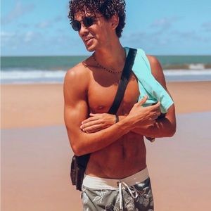 Meet your Posher, Teo